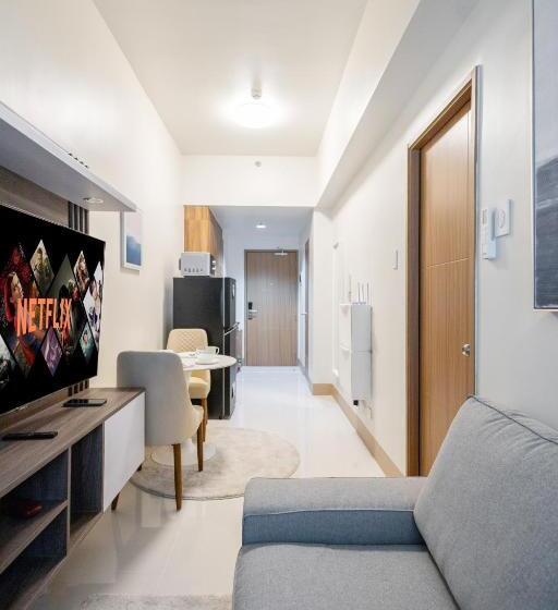 Shore 3 Residences, Mall Of Asia Complex