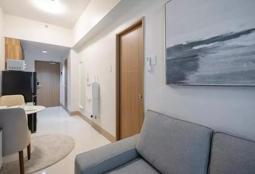 Shore 3 Residences, Mall Of Asia Complex