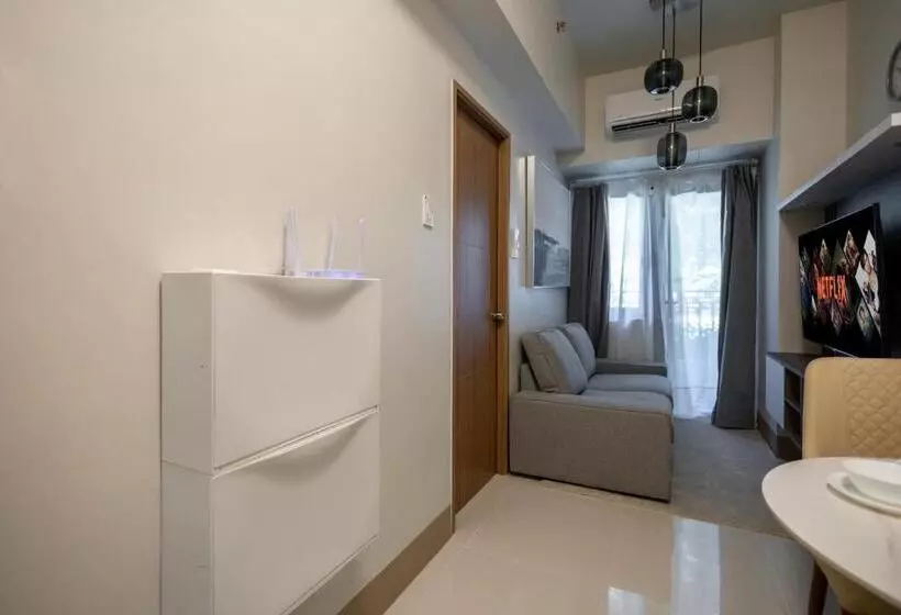 Shore 3 Residences, Mall Of Asia Complex