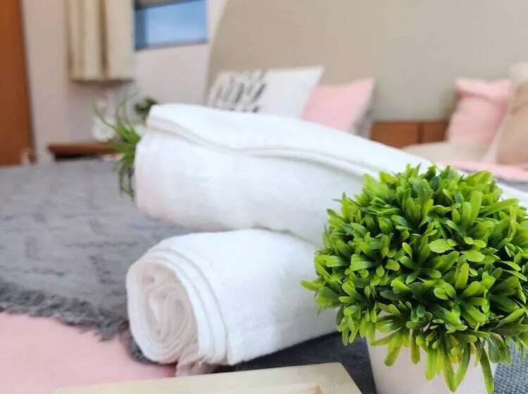 تختخواب و صبحانه Ixora Coliving Lifestyle Homestay