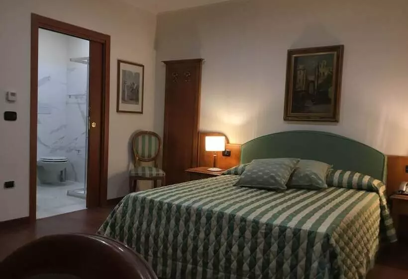 Erania Rooms & Apartments