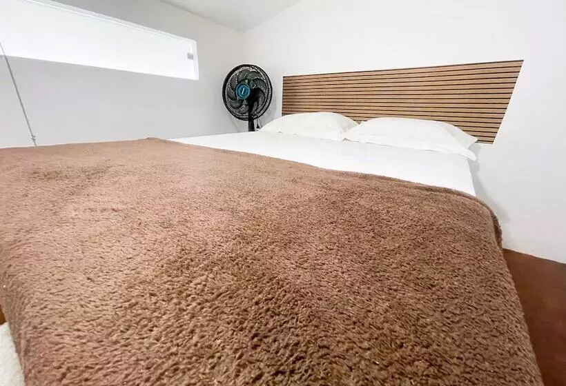 簡易ホテル Pousada Atenas