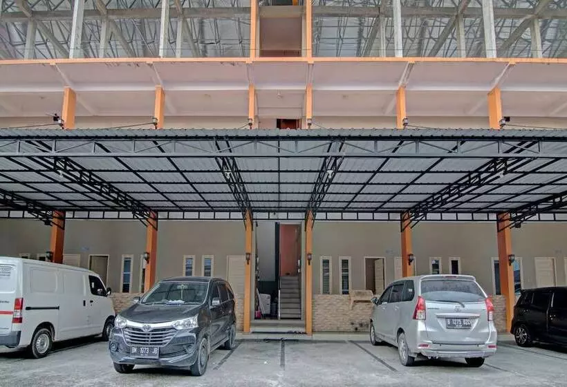 Hotelli Ameera Homestay Syariah By Oyo