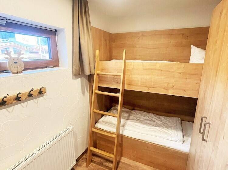 Отель Bergquell Tirol