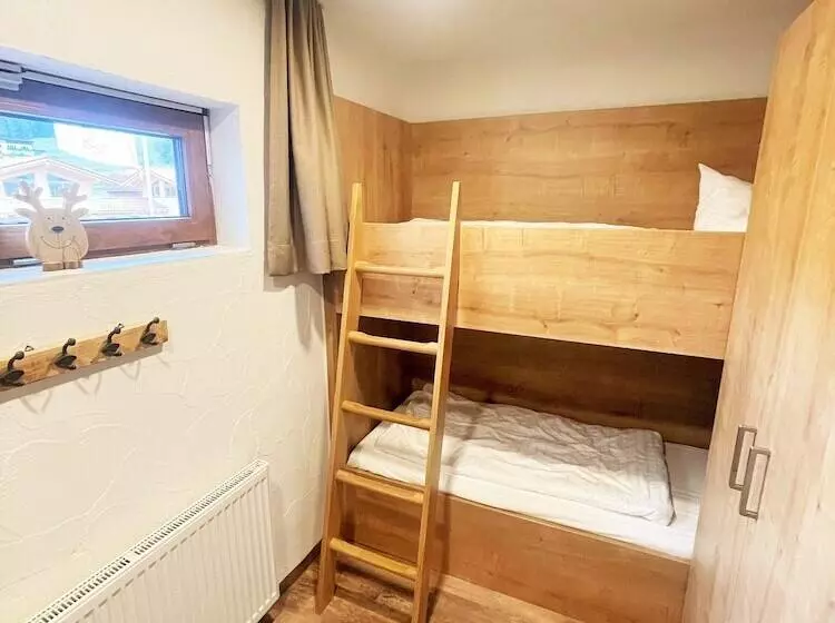 Hotelli Bergquell Tirol