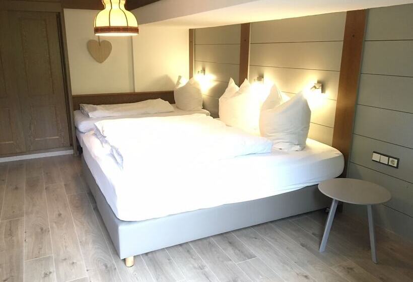 Отель Bergquell Tirol