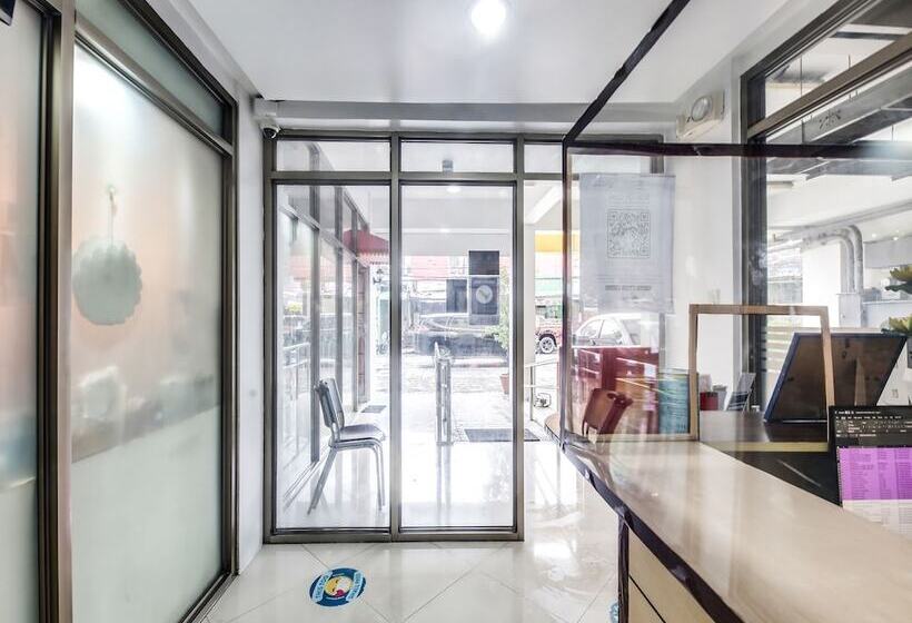 Hotel Dian Suites Makati By Oyo