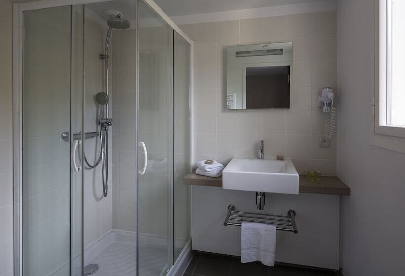 Отель Appartements De L Hélios îles Des Embiez