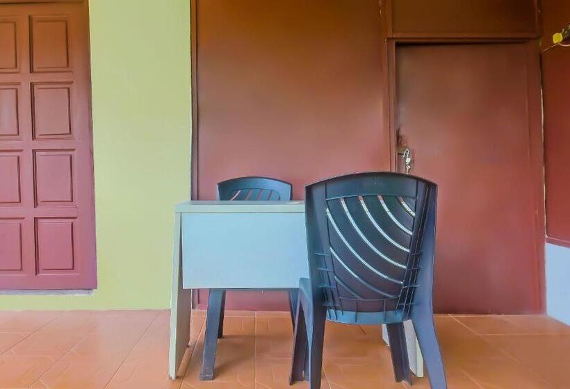 בית מלון כפרי Holiday View Inn By Oyo