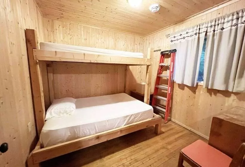 Hotelli Lake Onaping Lodge