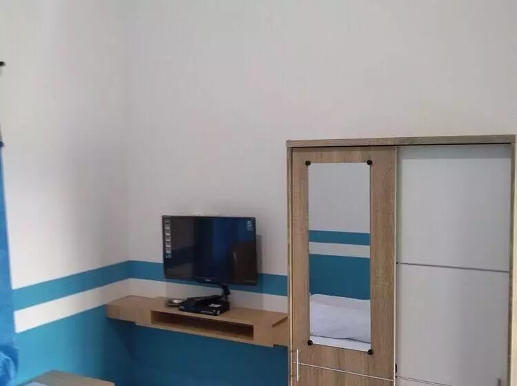 Hotelli Penginapan Banyu Biruku