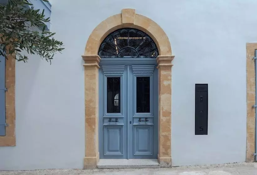 Hotelli The Sendal Boutique