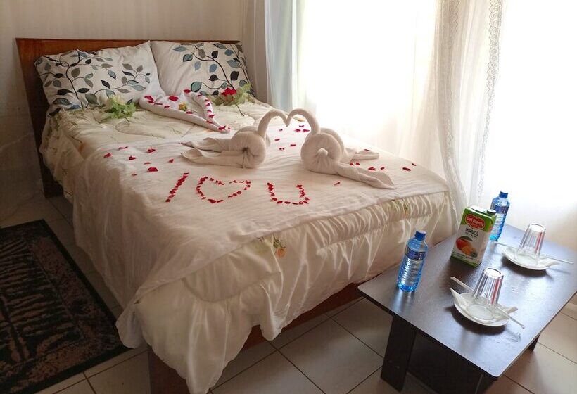 پانسیون Lillies