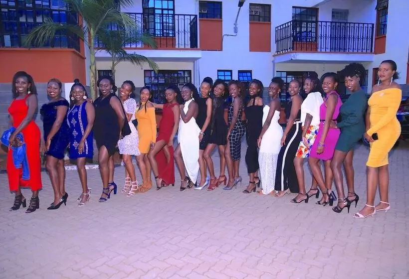 پانسیون Lillies