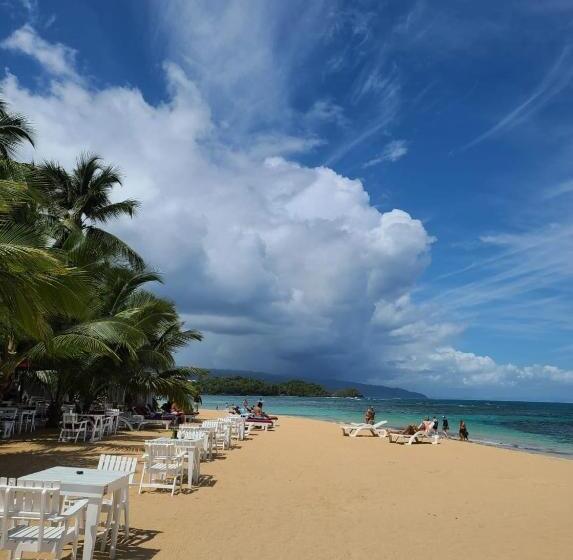 پانسیون Villa Sonrisa Casa De Huespedes