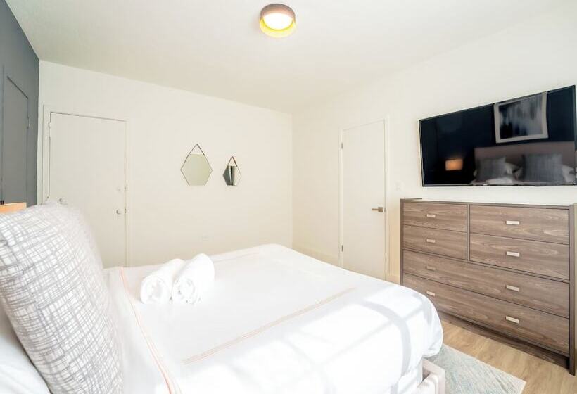 Praia Hotel Boutique Miami Beach