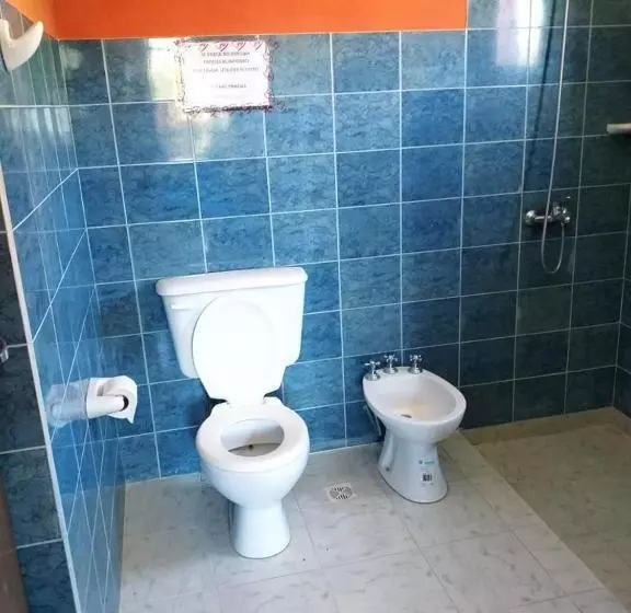 Retkeilymaja Sierra Magenta