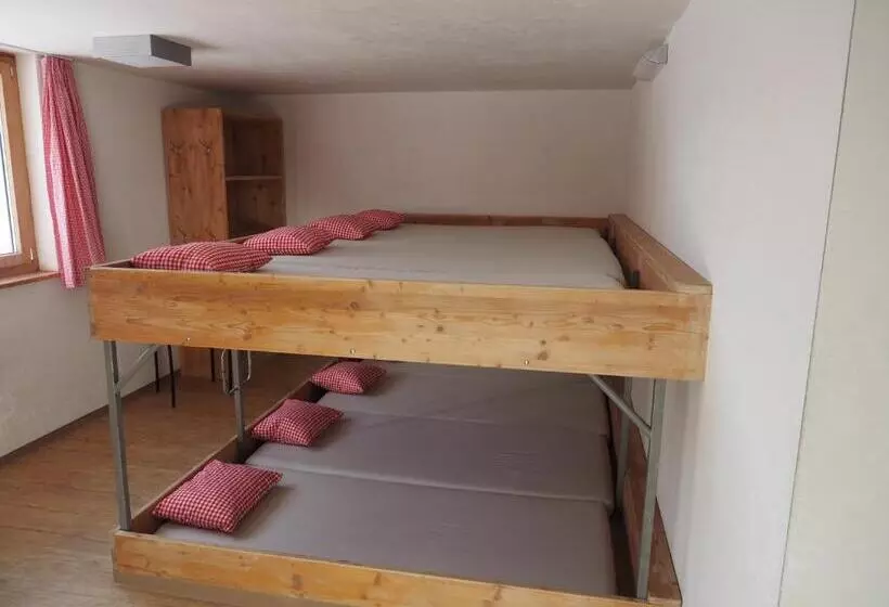 Retkeilymaja Tgantieni Sot   Haus Mit Herz