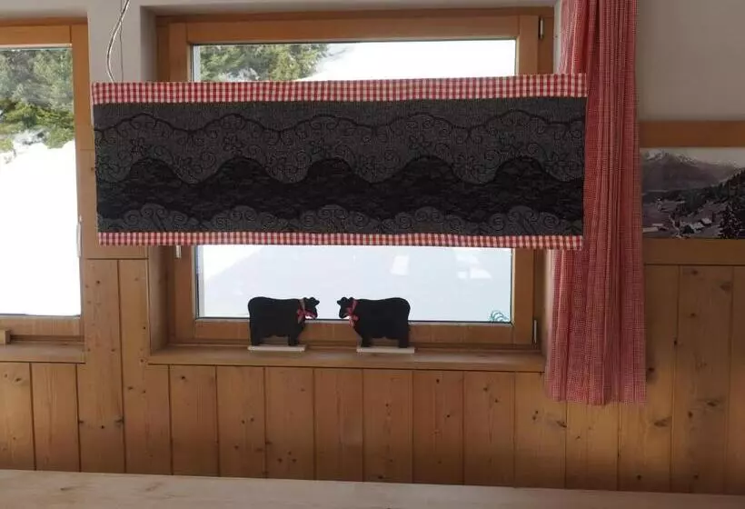 Retkeilymaja Tgantieni Sot   Haus Mit Herz