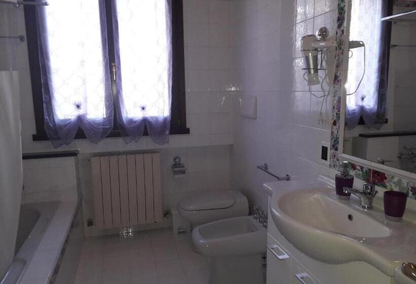 مبيت وإفطار Le 3 Camelie Malpensa