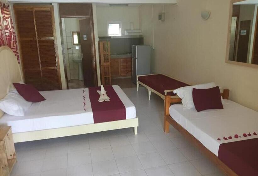 تختخواب و صبحانه Les Varangues Rodrigues