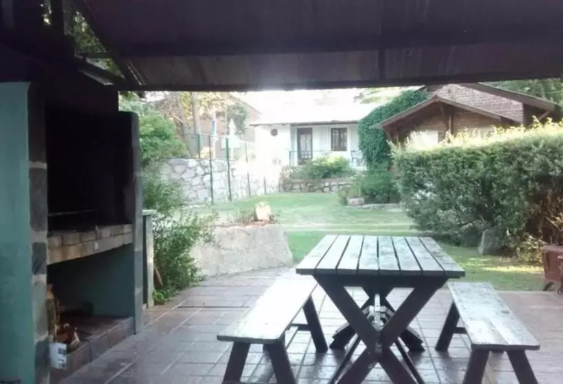 Hosteria Y Cabañas Los Mimbres