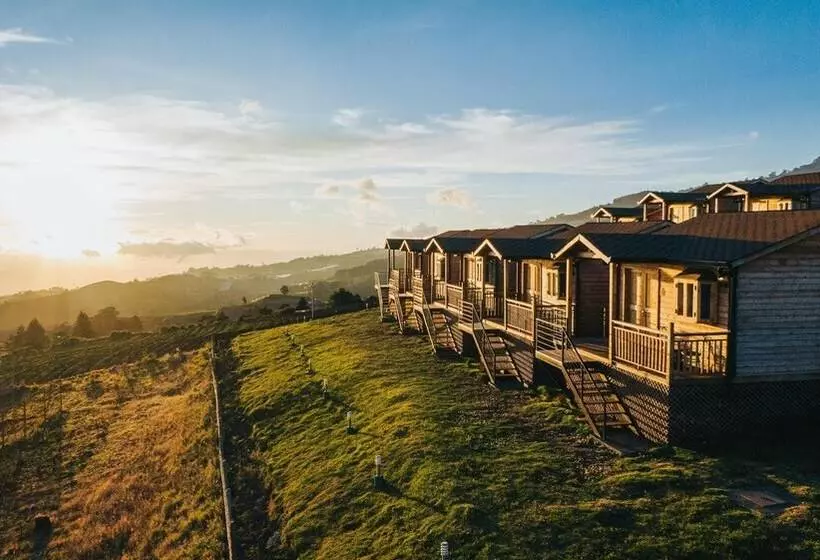 Hotelli Cabañas & Mirador Secret Garden Costa R