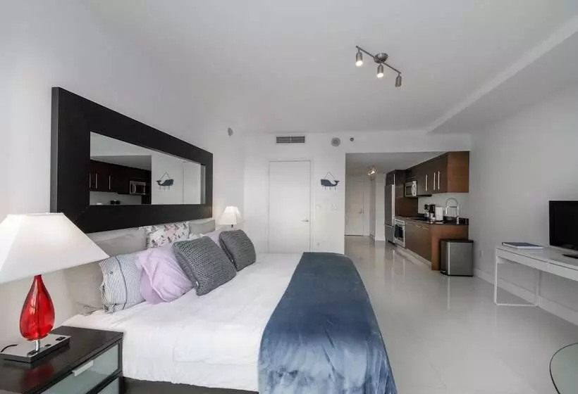 هتل Icon Brickell W Residences
