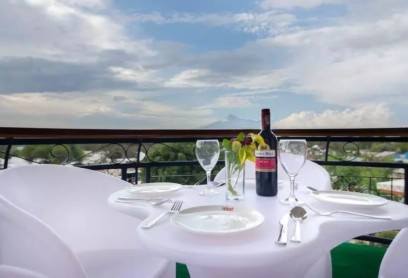 Hotelli Mazubu Grand