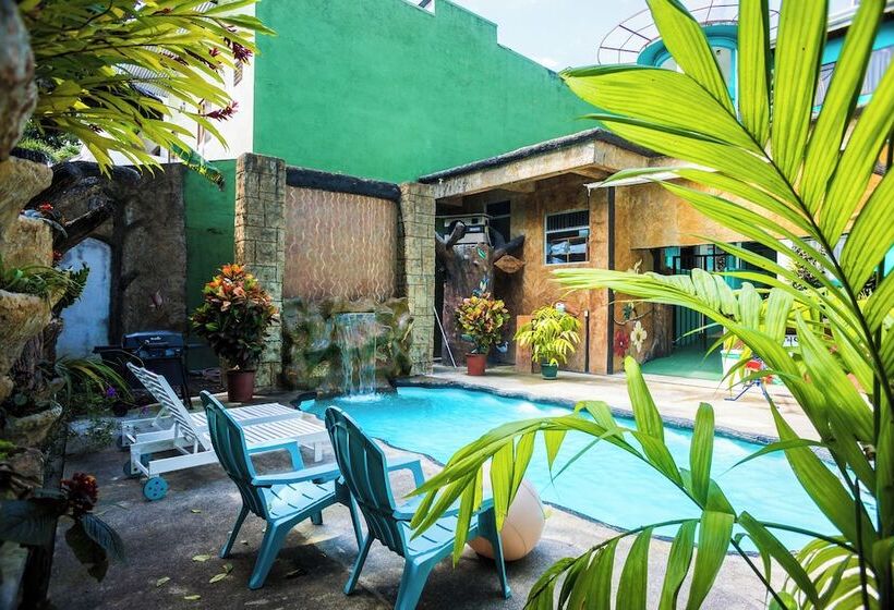 هتل The Blue Suites & Spa