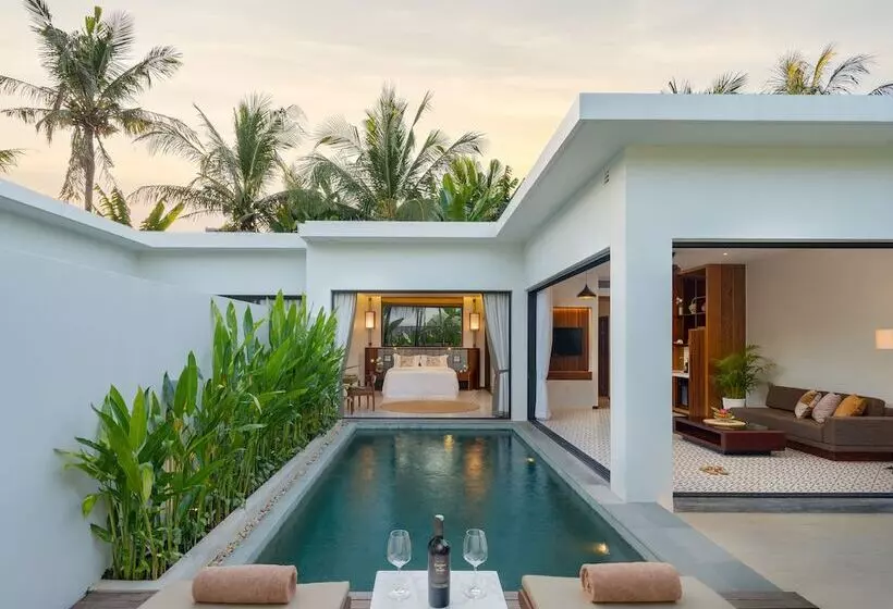 Hotelli Waka Villa Private Resort & Spa 16 + Adults Only