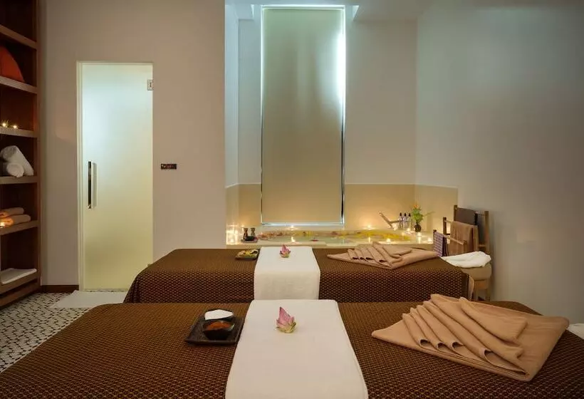 Hotelli Waka Villa Private Resort & Spa 16 + Adults Only