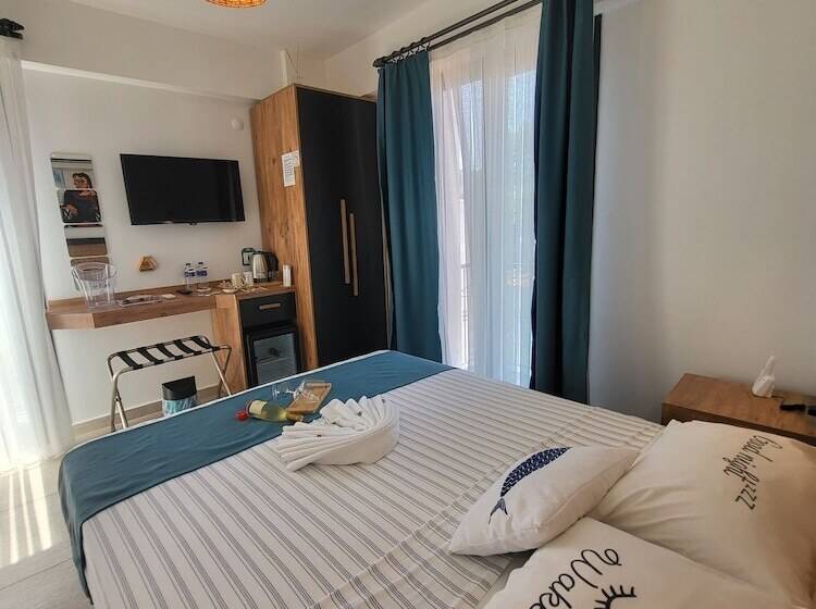 پانسیون Picasso Suites çeşme