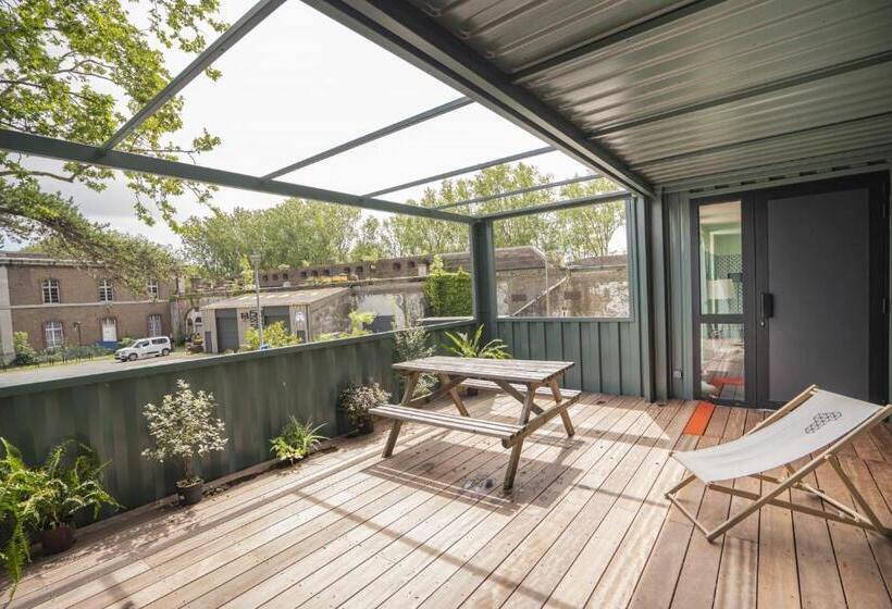 Hostel Conteneurs   Ville Haute