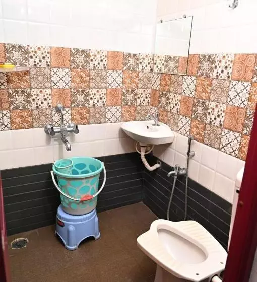 Hotelli Adamya Home Stay