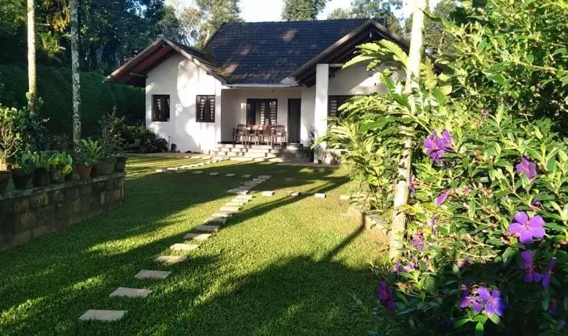 Hotelli Adamya Home Stay
