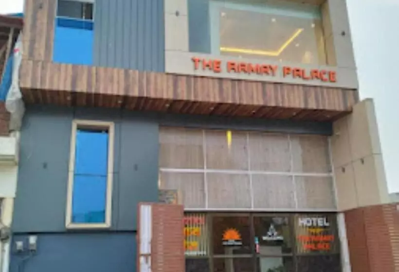 ホテル The Ramay Palace Ayodhya