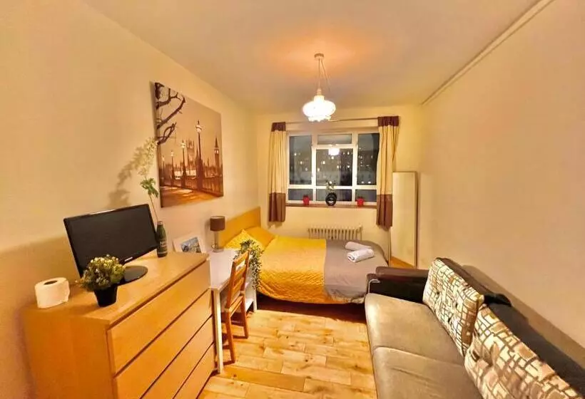 پانسیون Central London Zone 1 Cosy All Inclusive Room