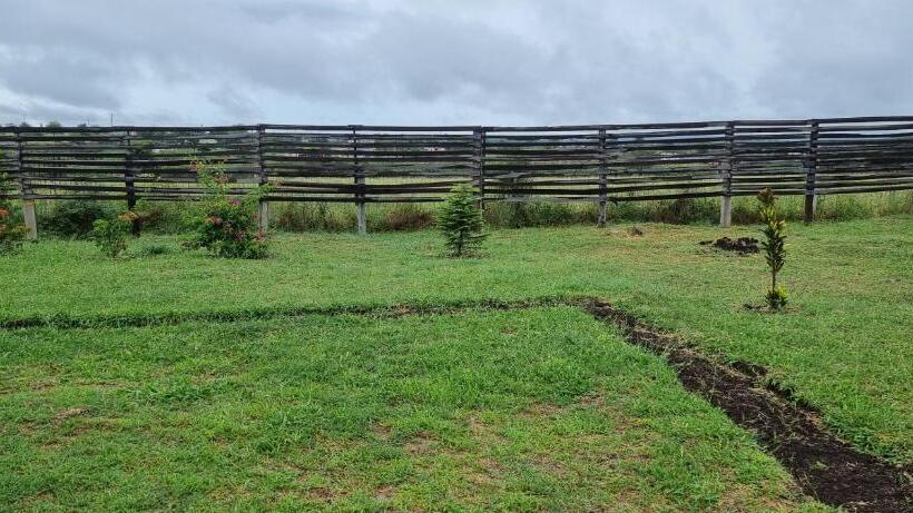 پانسیون Sapphire Lodge