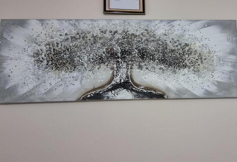 پانسیون Sapphire Lodge