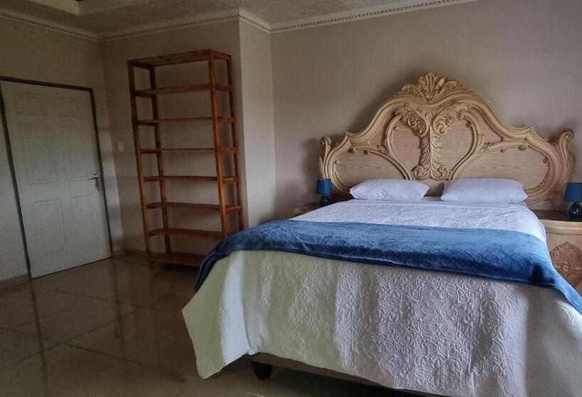 پانسیون Sapphire Lodge