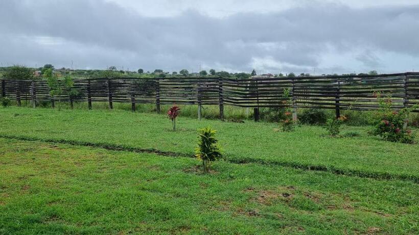 پانسیون Sapphire Lodge