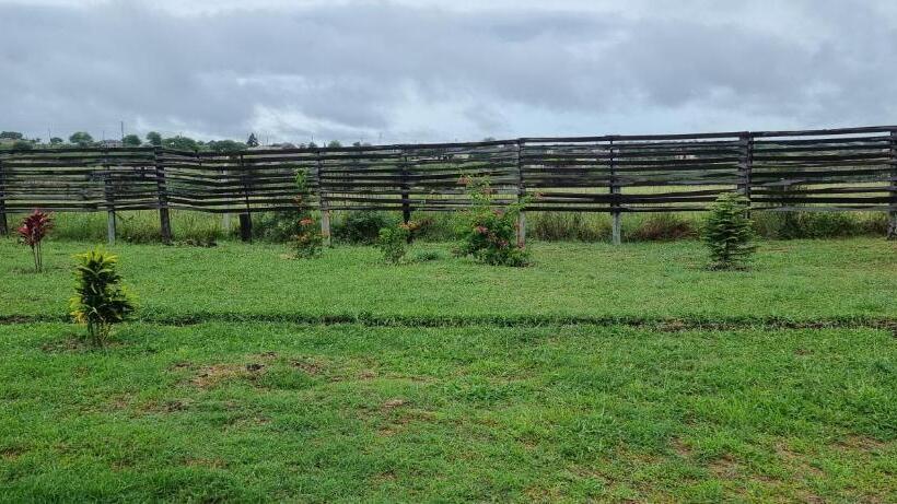 پانسیون Sapphire Lodge