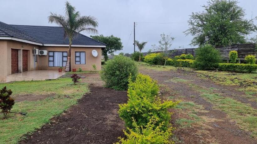 پانسیون Sapphire Lodge