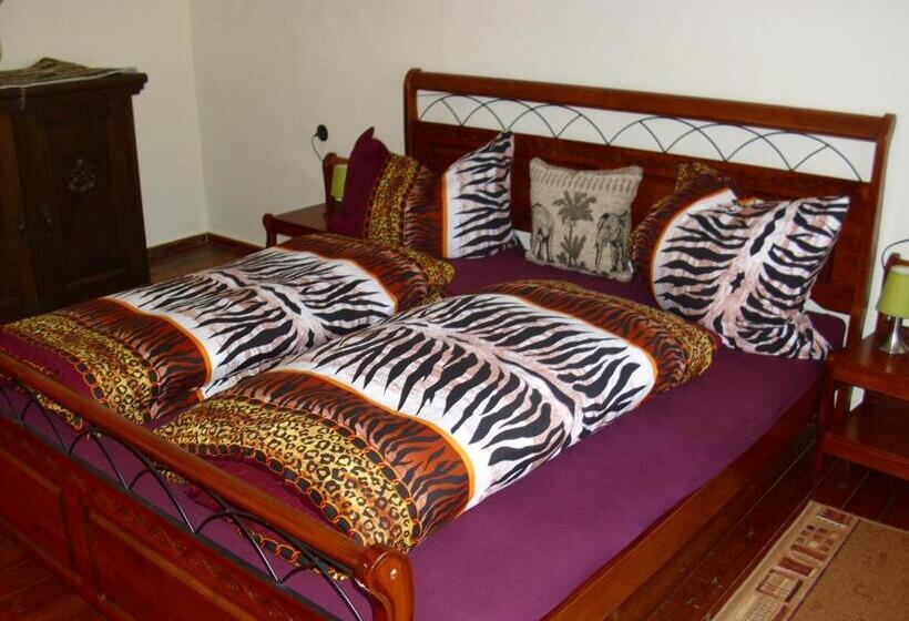 Pensão Vierzeithof   Hofcafé Eiszeit