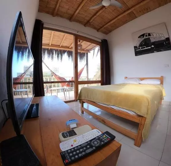 ユースホステル Lobitos Eco Lodge