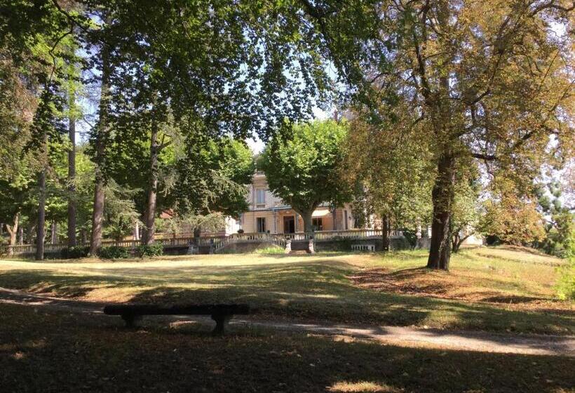 مبيت وإفطار Musée Villa Bagatelle