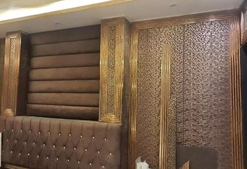 Divine Hotel & Banquet Hall