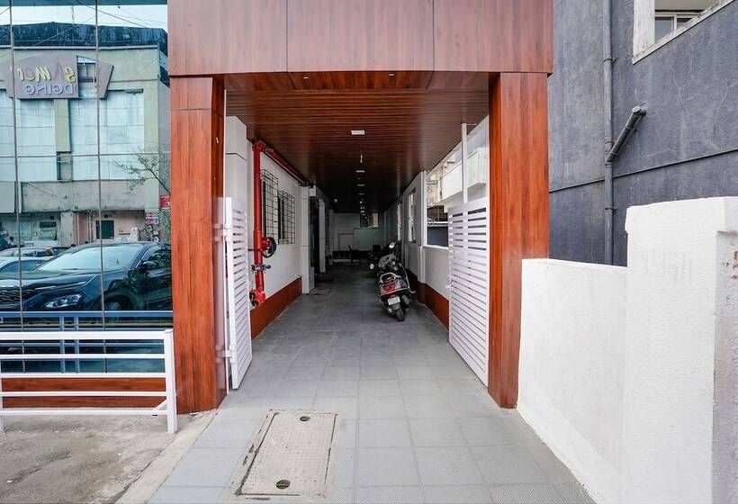 Fabhotel New 7 Star   Opp Satra Plaza, Vashi