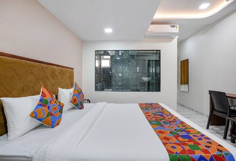 Fabhotel New 7 Star   Opp Satra Plaza, Vashi